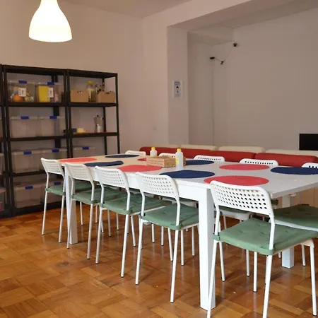 Pilar Hostel *